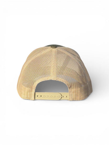 Retro Trucker Cap with Golden Retriever Design qorgeous